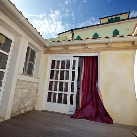 Nyaraló Charming House In *