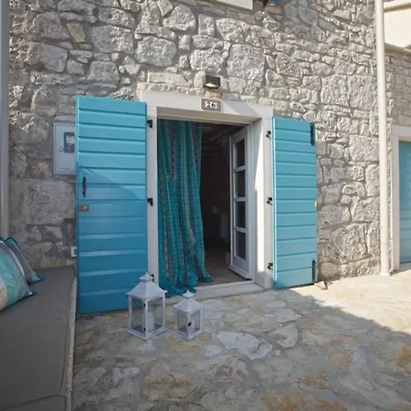 Charming House In Orsera